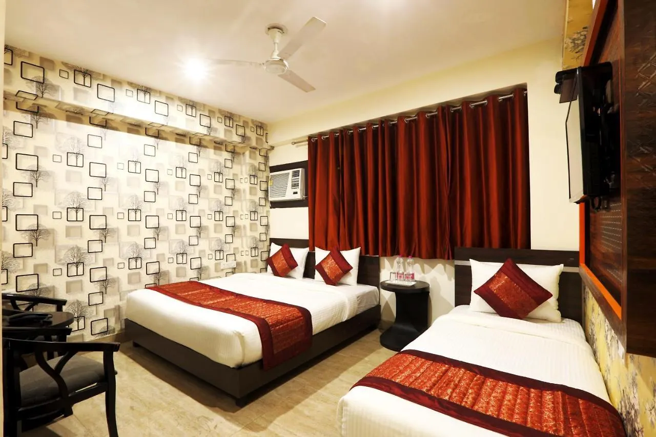 Hotel Ark Wood At Airport Nuova Delhi