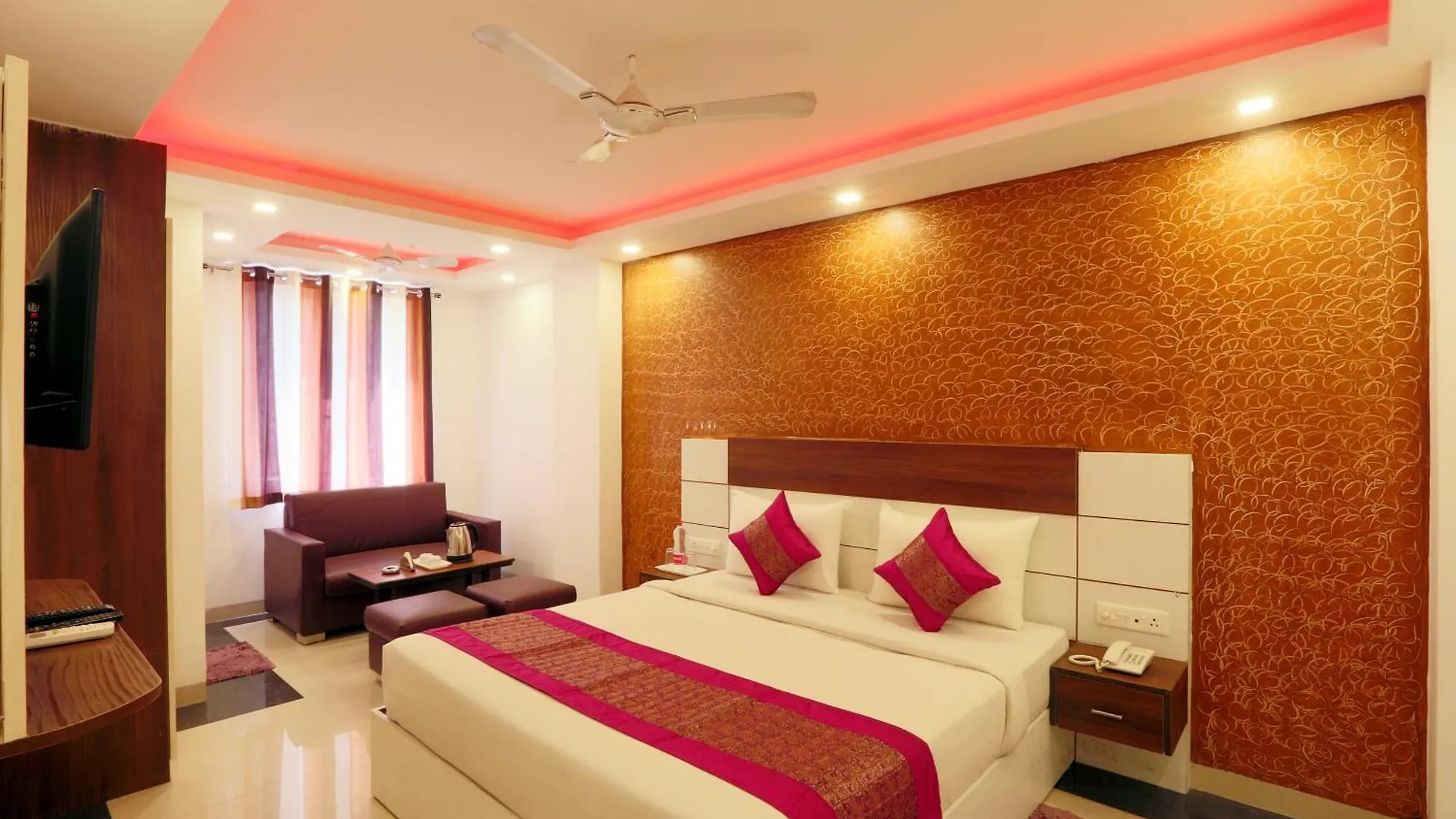 Hotel Ark Wood At Airport Nuova Delhi India