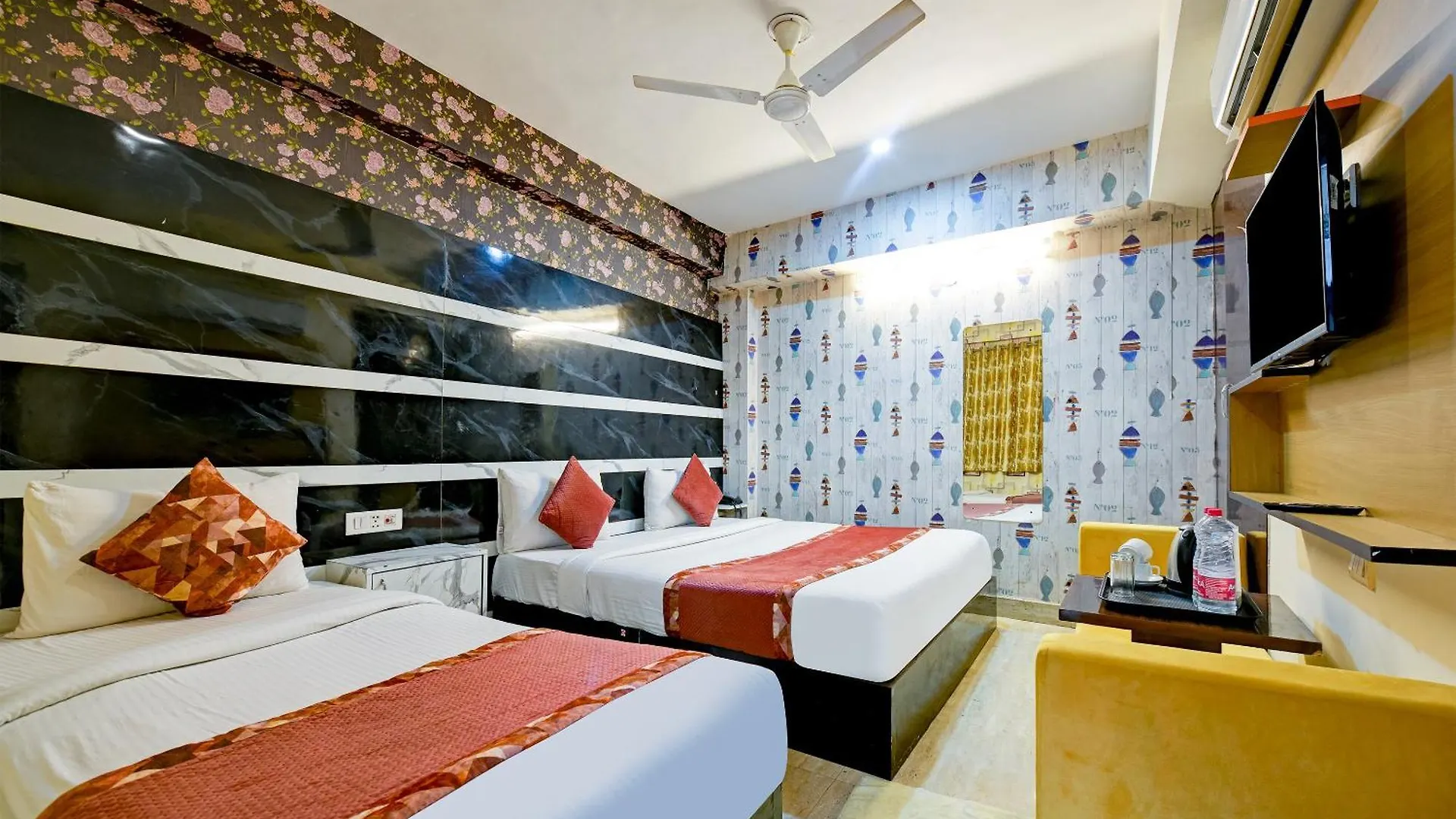 Hotel Ark Wood At Airport Nuova Delhi